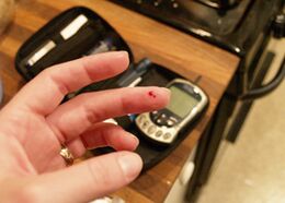 Blutt Examen fir Glukose - Quick Diagnos vum Diabetis Mellitus